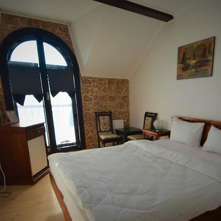 Gala - Guesthouse Oradea Extérieur photo