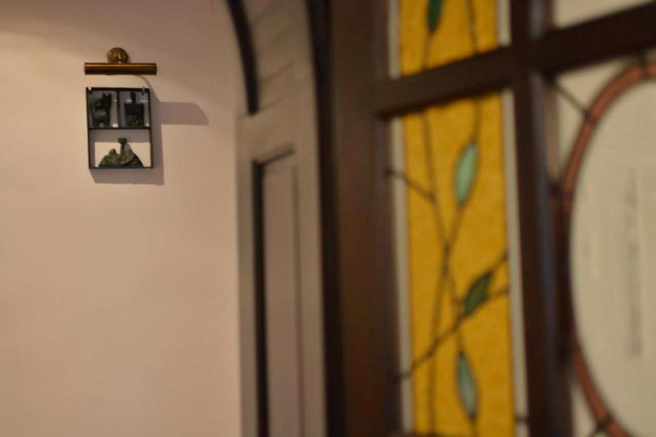 Gala - Guesthouse Oradea Extérieur photo