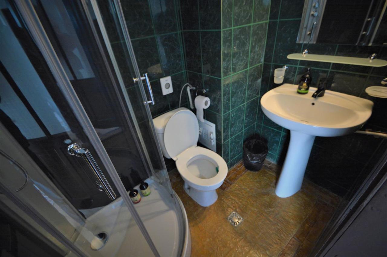 Gala - Guesthouse Oradea Extérieur photo